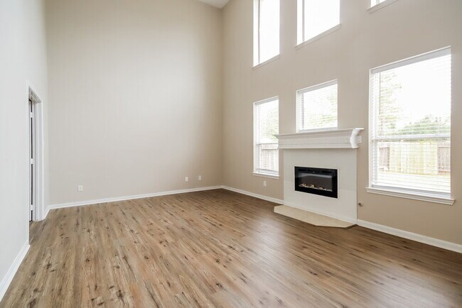Foto del edificio - 13707 Broad Oaks Ln
