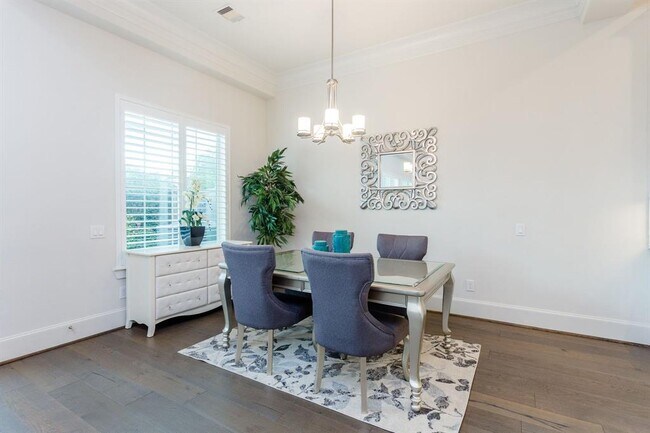 Foto del edificio - 1607 W Rose Terrace Ln