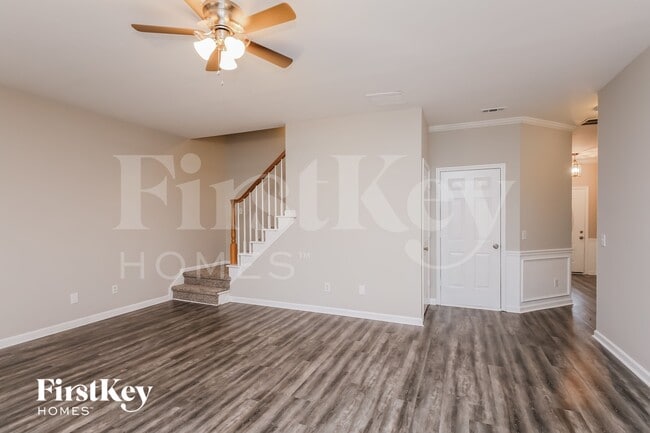 Building Photo - 620 Victoria Station Blvd NE