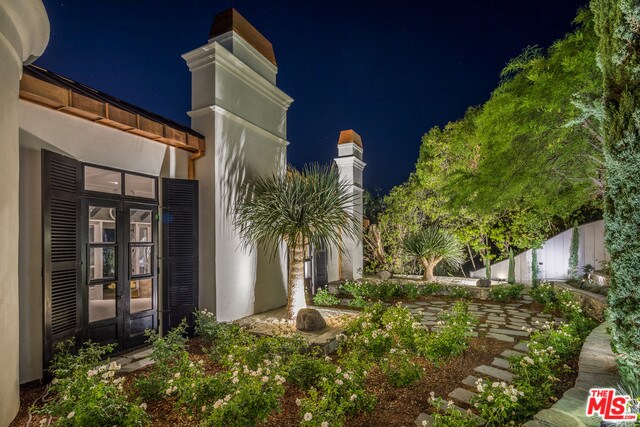 Building Photo - 9360 Readcrest Dr