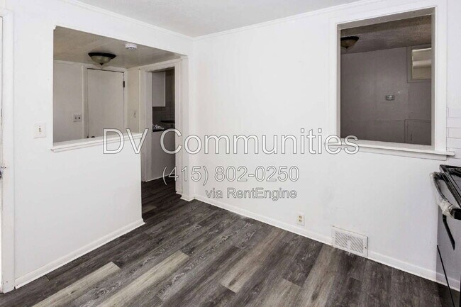 Foto del edificio - 54 E 220th St