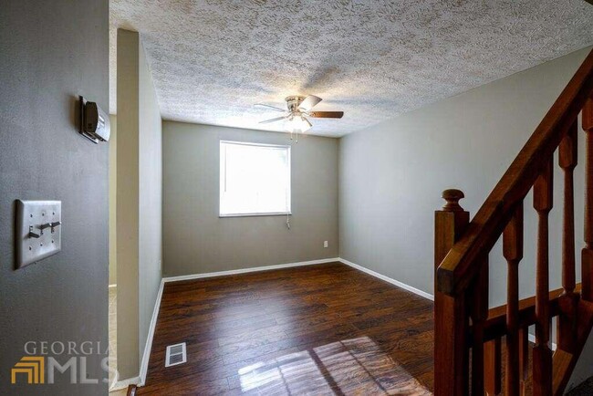 Building Photo - 2887 Royal Path Ct