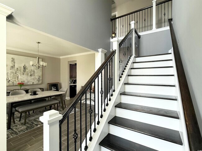 Foto del edificio - 4627 Planters Row Way