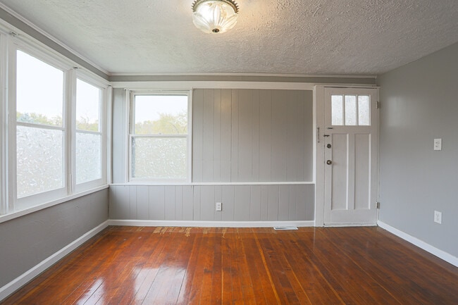 Building Photo - 3340 Forest Lawn Ave