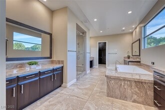 Building Photo - 72 Bella Lago Ave