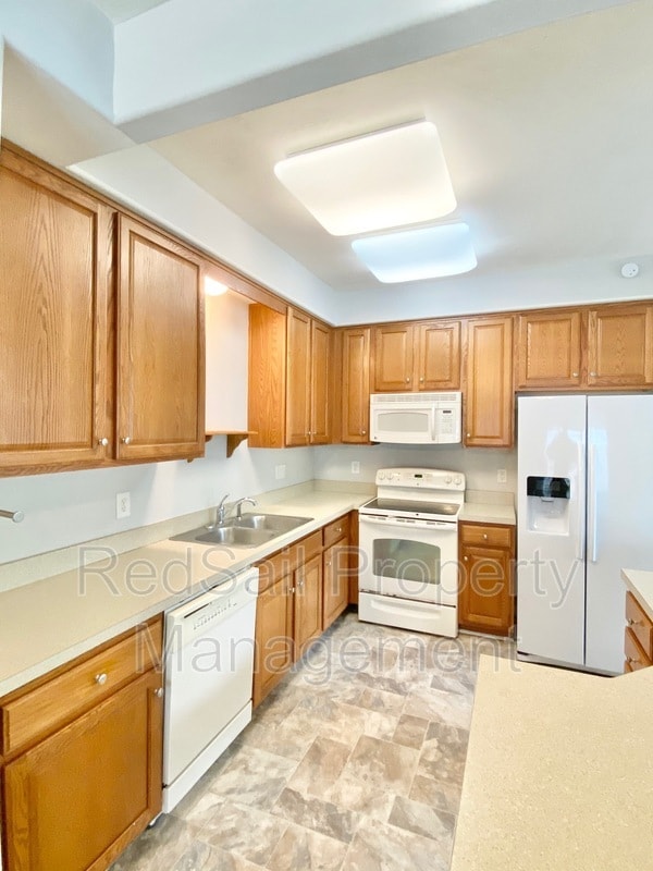 Building Photo - 117 Grant Ct