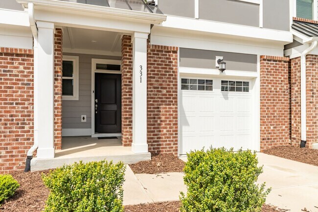 Foto del edificio - Live Near It All – Stylish Chatham Park Townhome with Amenities