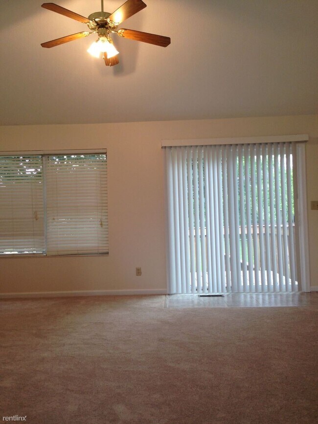 Building Photo - 7355 Sterling Springs Way