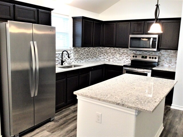 Foto del edificio - 1325 Rosedale Springs Ln