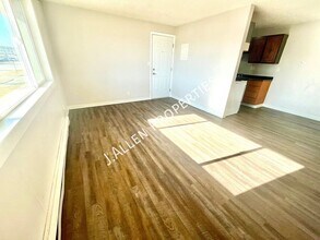 Building Photo - 1806 Parker Cir