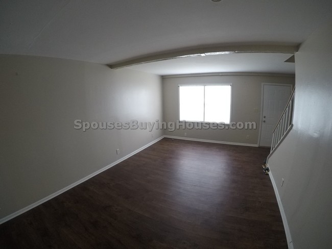 Building Photo - 4060 Gateway Ct