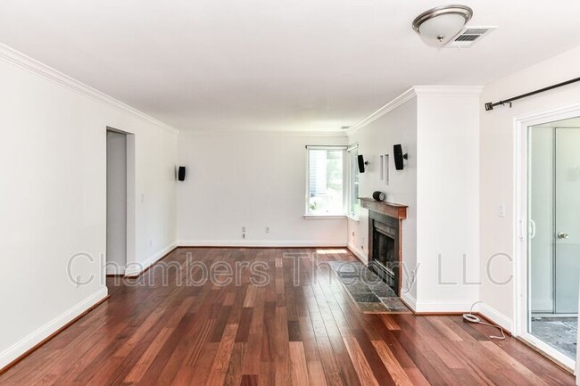 Foto del edificio - 11729 Summerchase Cir
