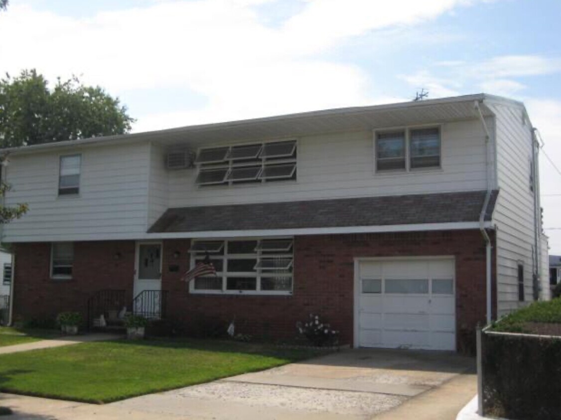 Island Park 2 bedroom, 2 bath - 23 Truxton Rd