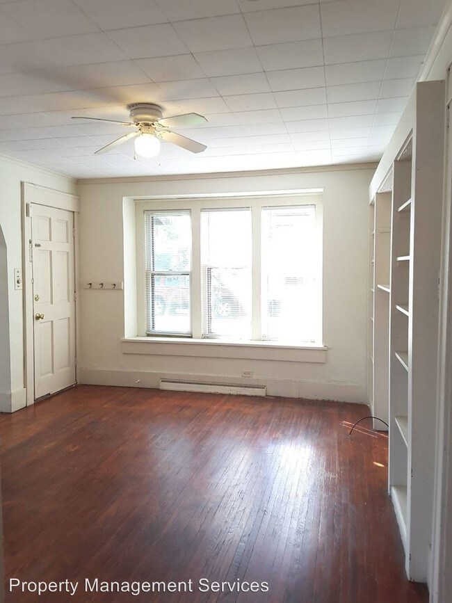 Building Photo - 313 N 1st St