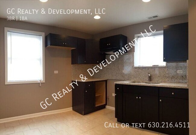 Building Photo - ***3BDRM / SINGLE FAMILY HOME / DETACHED G...