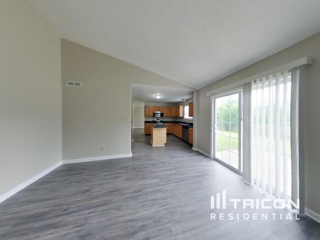 Building Photo - 5317 Mesa Verde Dr