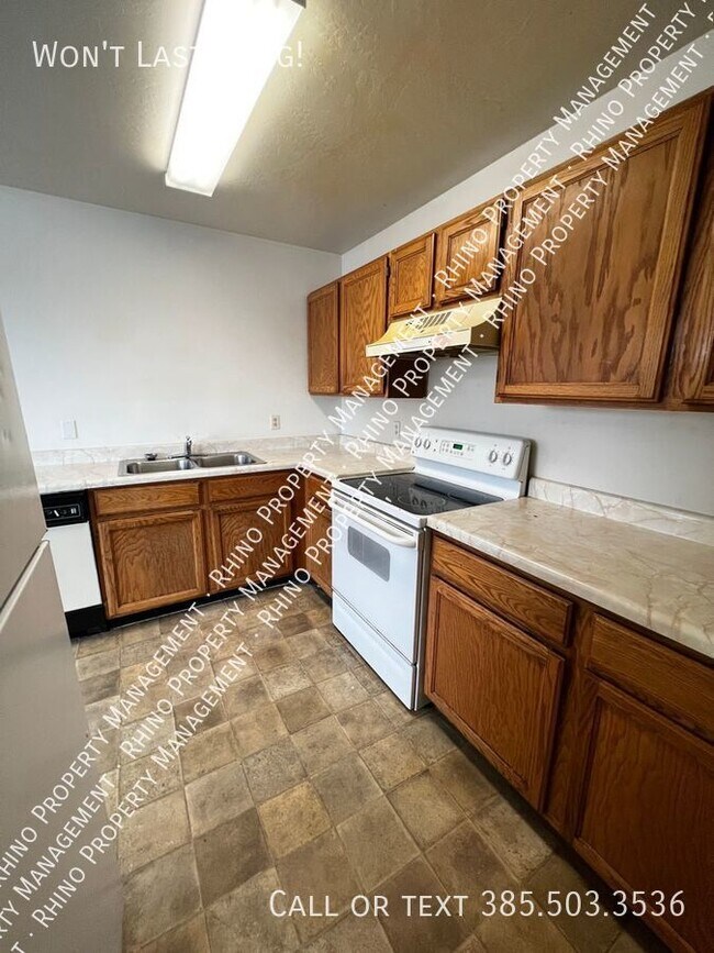 Building Photo - 2 Bedroom/2 Bathroom Apartment in Kearns