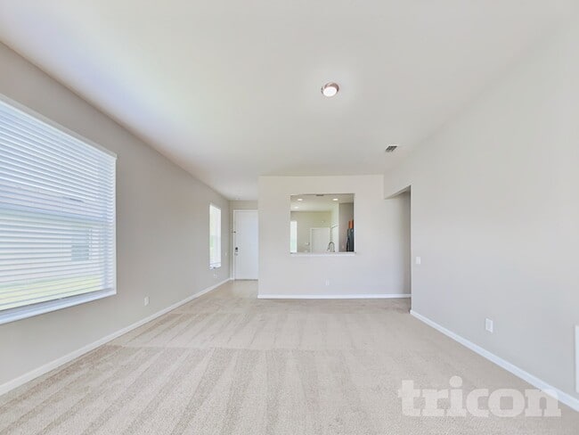 Building Photo - 5010 98th Ave E