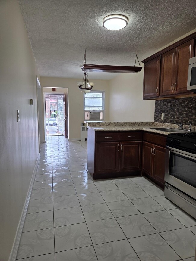 Building Photo - 1628 Allerton Ave
