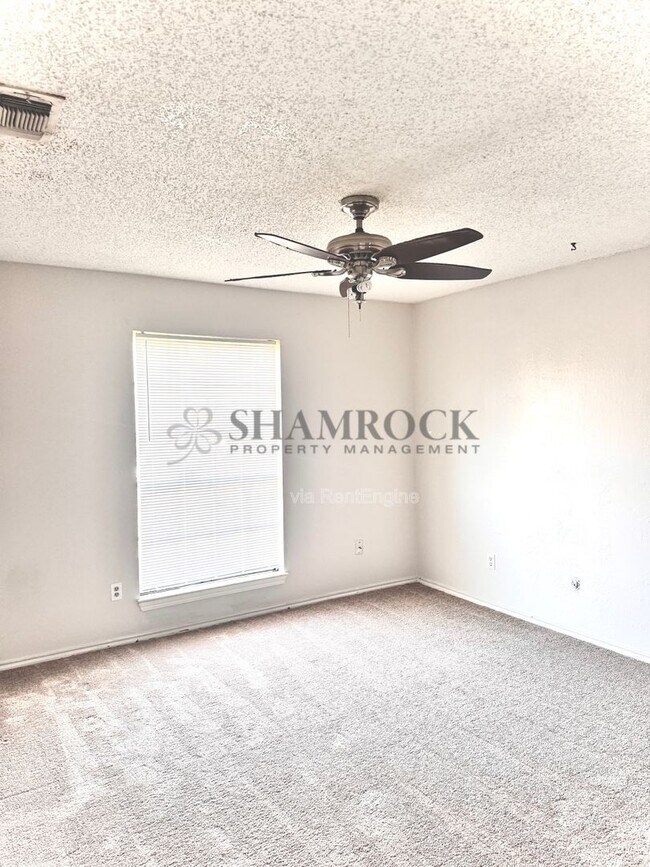 Foto del edificio - 535 Barbara Jean Dr