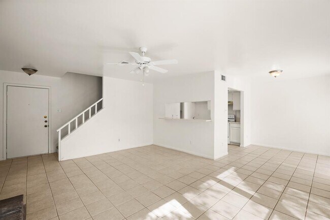 Building Photo - 13331 Water Oak Ln