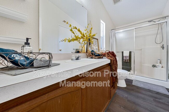 Foto del edificio - 2541 Deer Brush Ln