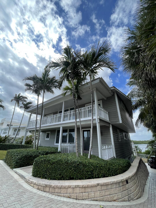 Primary Photo - 4000 S Ocean Blvd