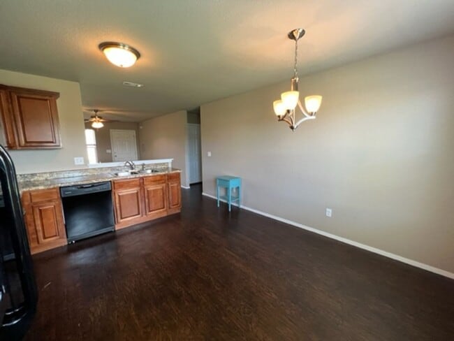 Building Photo - Beautiful Home In Centerton, LAWN MAINTENA...