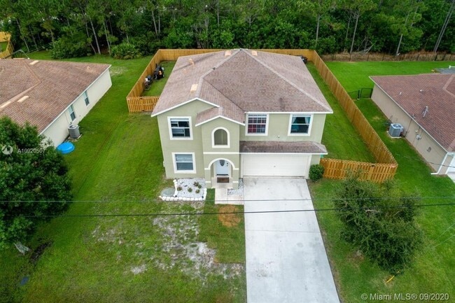 Building Photo - 5454 NW Briscoe Dr