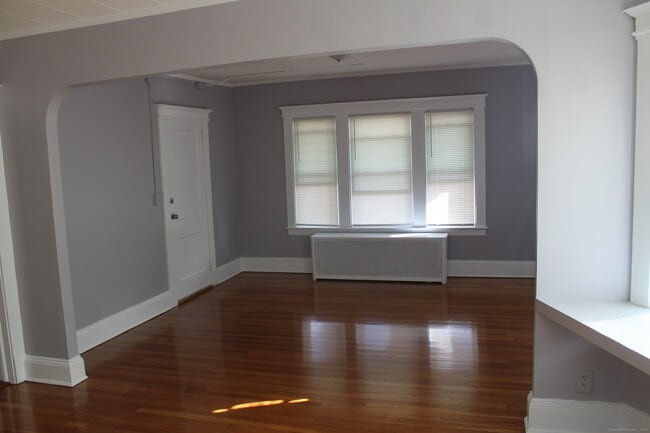 Building Photo - 45-47-47 Grandview Terrace