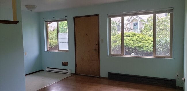 Foto del edificio - 1419 S College St