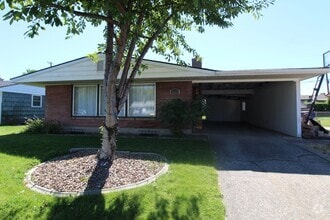 Building Photo - 3123 W Bismark Ave