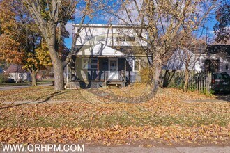 Building Photo - 3722 Larchmont St