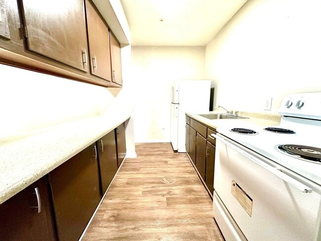 Interior Photo - The Palms Apartments