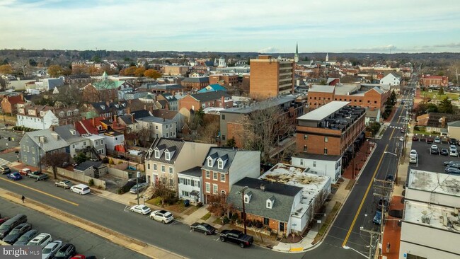 Foto del edificio - 105 Lafayette Blvd