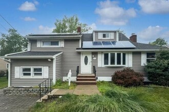Building Photo - 20 Meadow Dr