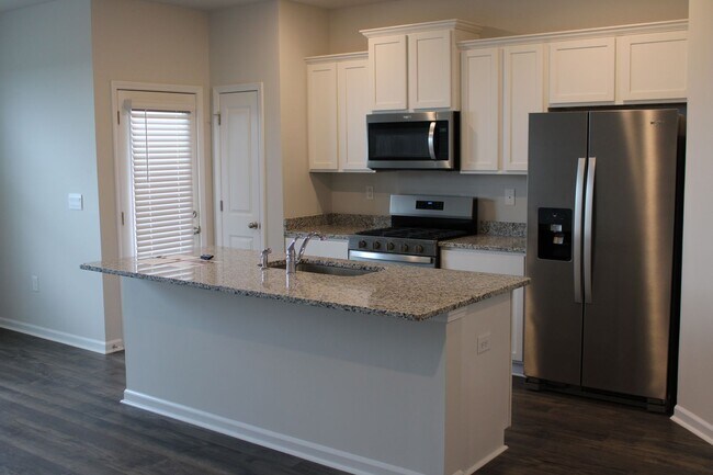 Foto del edificio - Stunning New Townhome in Aiken