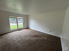 Building Photo - 955 Taylorsview Dr