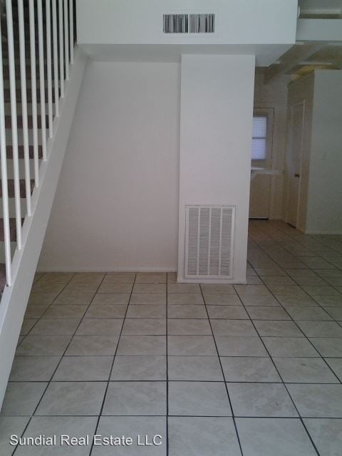 Building Photo - 2107 S Granada Dr
