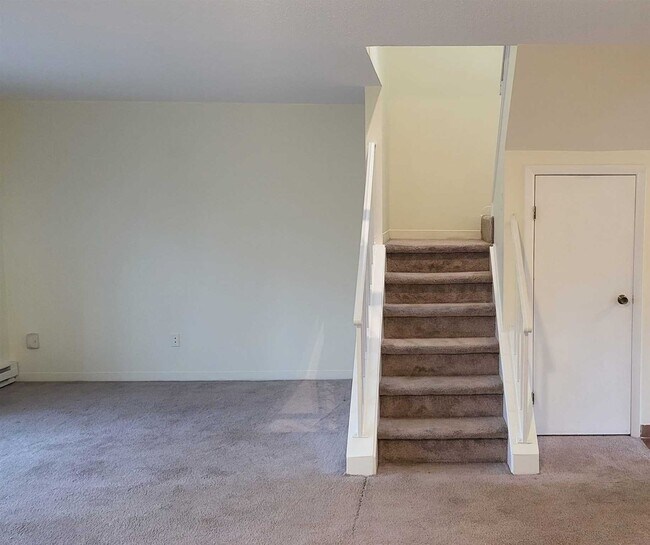 Foto del edificio - 54 Hudson Heights Dr