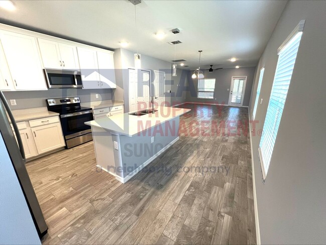 Foto del edificio - 1424 Sunset Preserve Wy