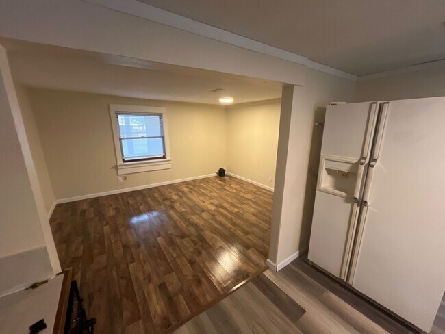 Foto del edificio - 216 W 12th St