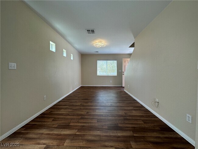 Building Photo - 4777 Arroyo Seco Dr