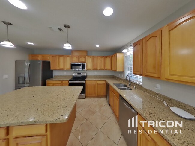 Foto del edificio - 1152 Tryon Cir
