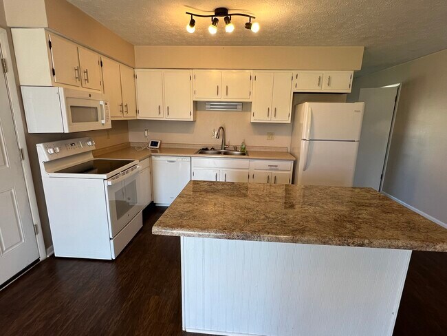 Foto del edificio - 157 Hickory Ln