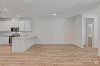 Building Photo - 3548 Dimora St