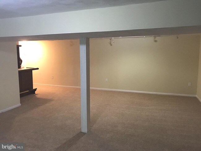 Foto del edificio - 3048 Eutaw Forest Dr