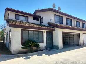 Building Photo - 1121 E Grand Ave