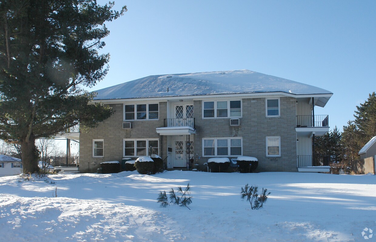 Primary Photo - 1380 Tracy Ave
