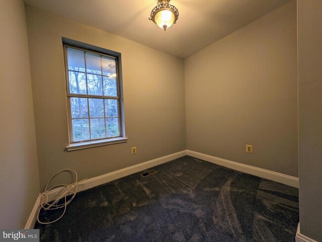 Building Photo - 3716 Ferrara Dr